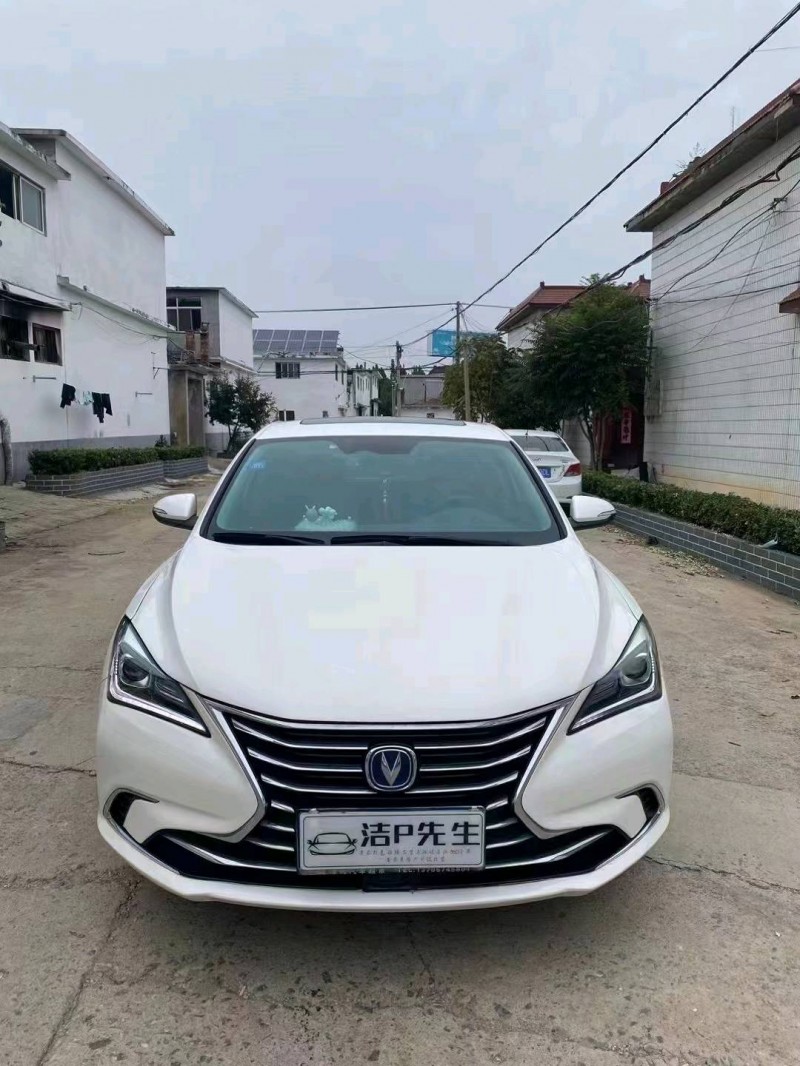 枣庄18年长安汽车逸动1