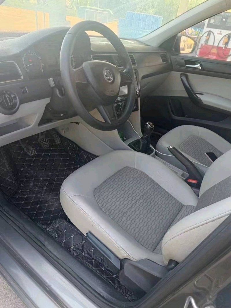 枣庄16年斯柯达昕锐4