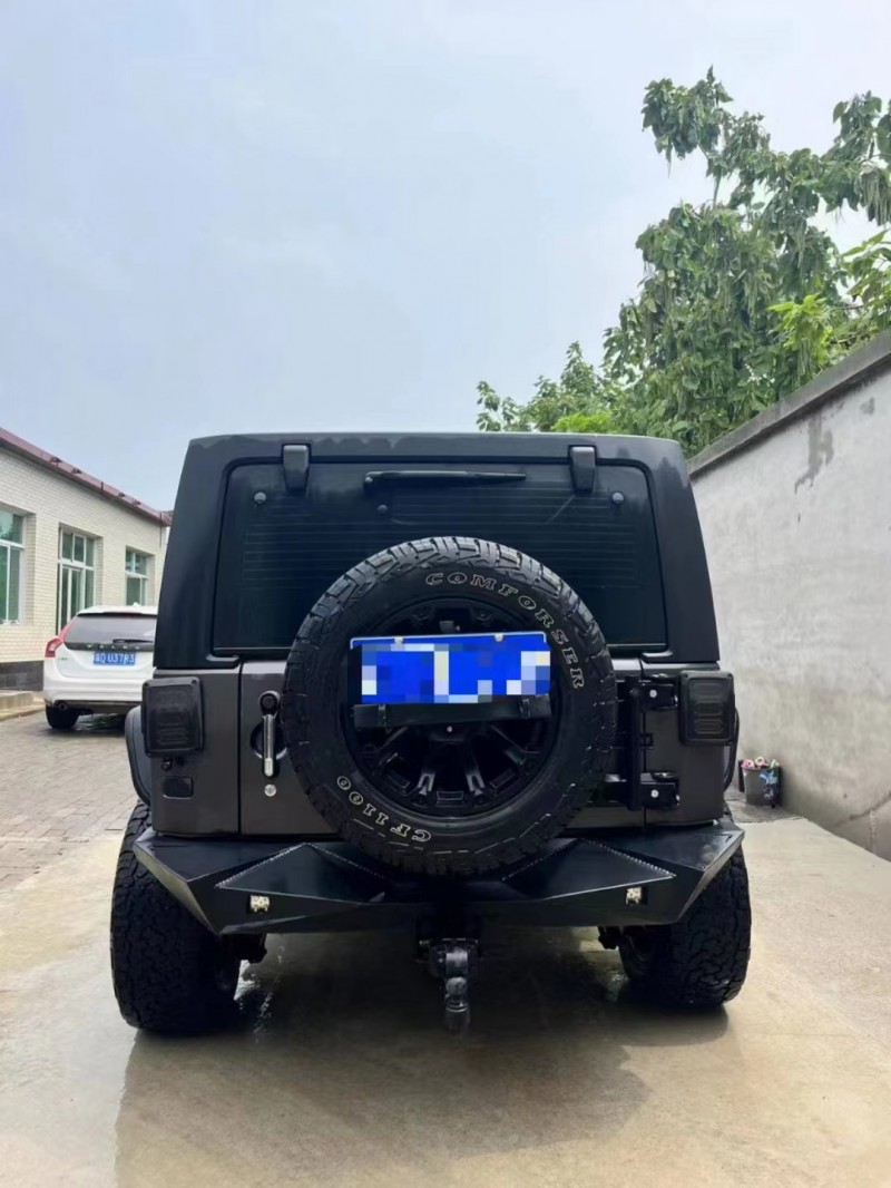 保定11年Jeep牧马人8