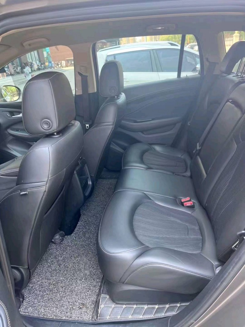 东营17年别克昂科威5