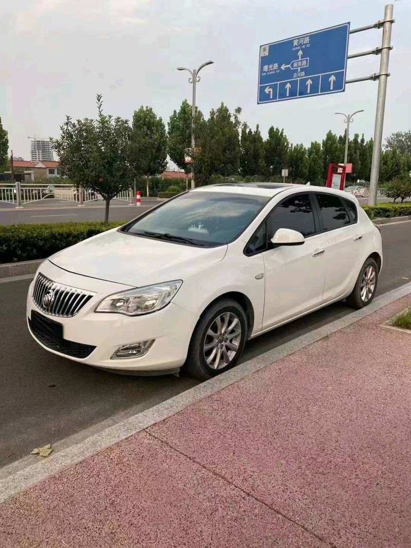 枣庄15年别克英朗2