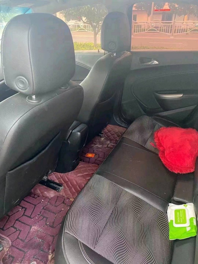 枣庄15年别克英朗3