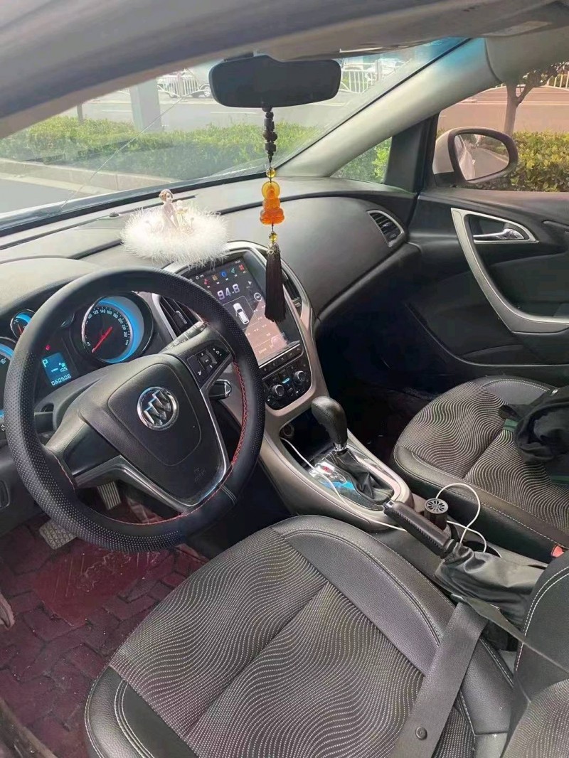 枣庄15年别克英朗4