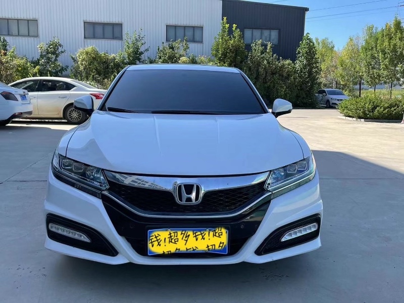 济南17年本田思铂睿1