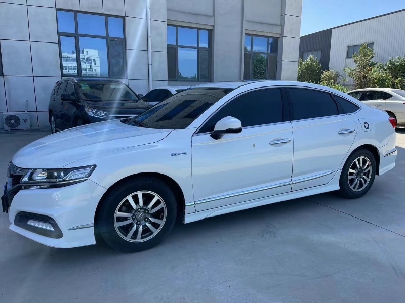 济南17年本田思铂睿2