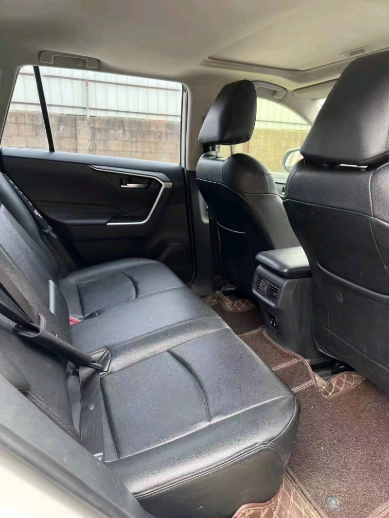 珠海20年丰田RAV4荣放4