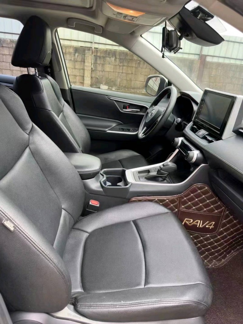 珠海20年丰田RAV4荣放8