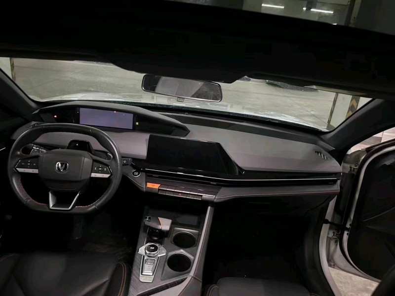 衡阳22年长安汽车UNI-V3