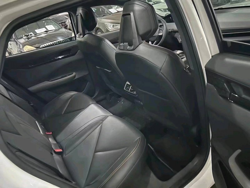 衡阳22年长安汽车UNI-V6