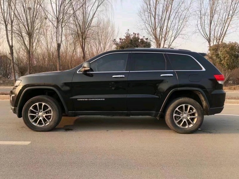 枣庄14年Jeep大切诺基7