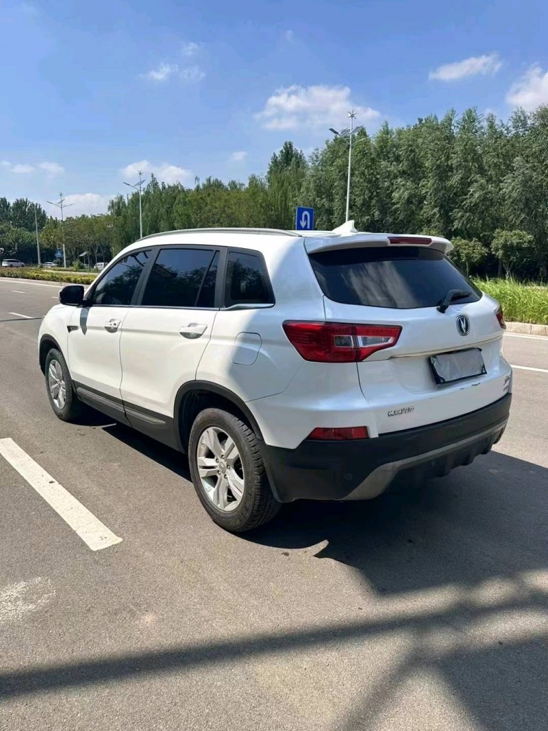 枣庄17年长安汽车CS758