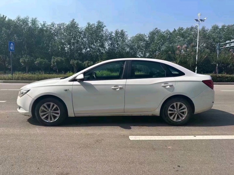 枣庄17年别克英朗7