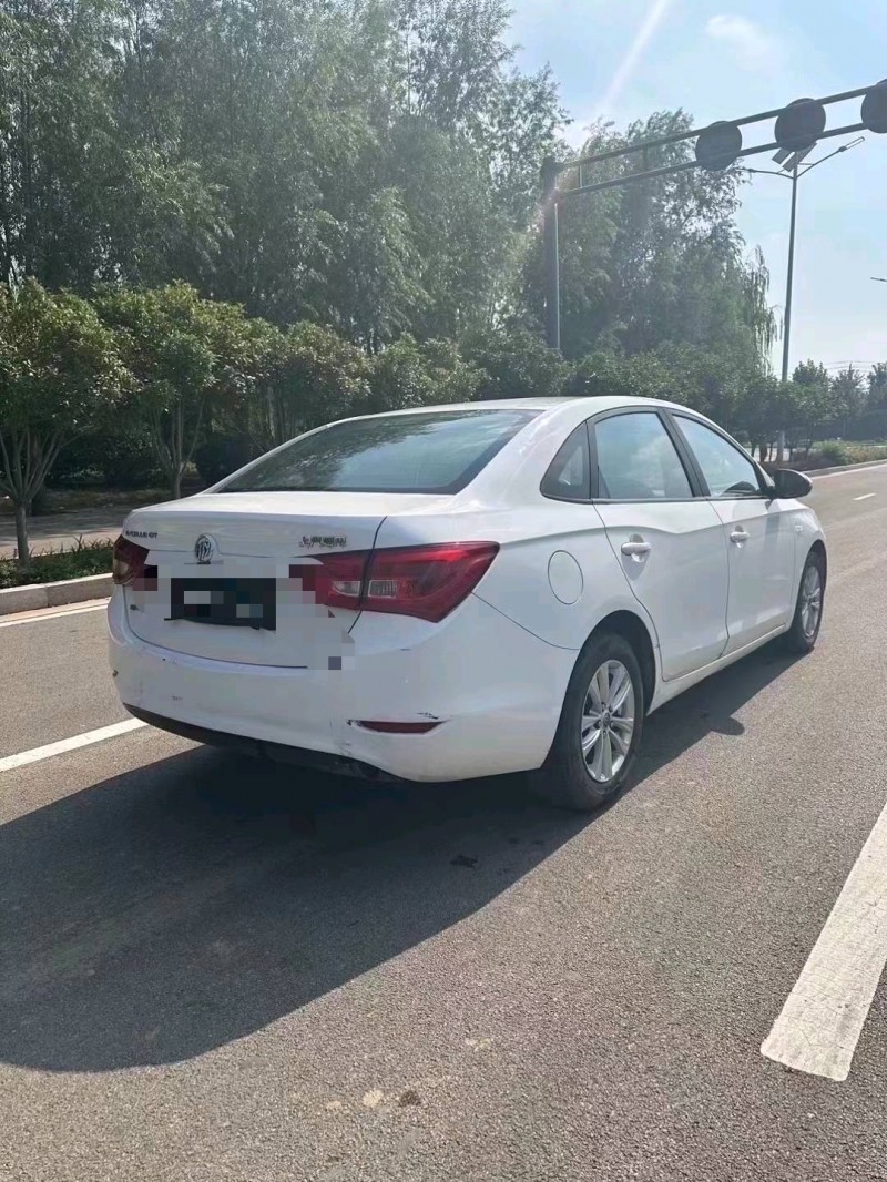 枣庄17年别克英朗9