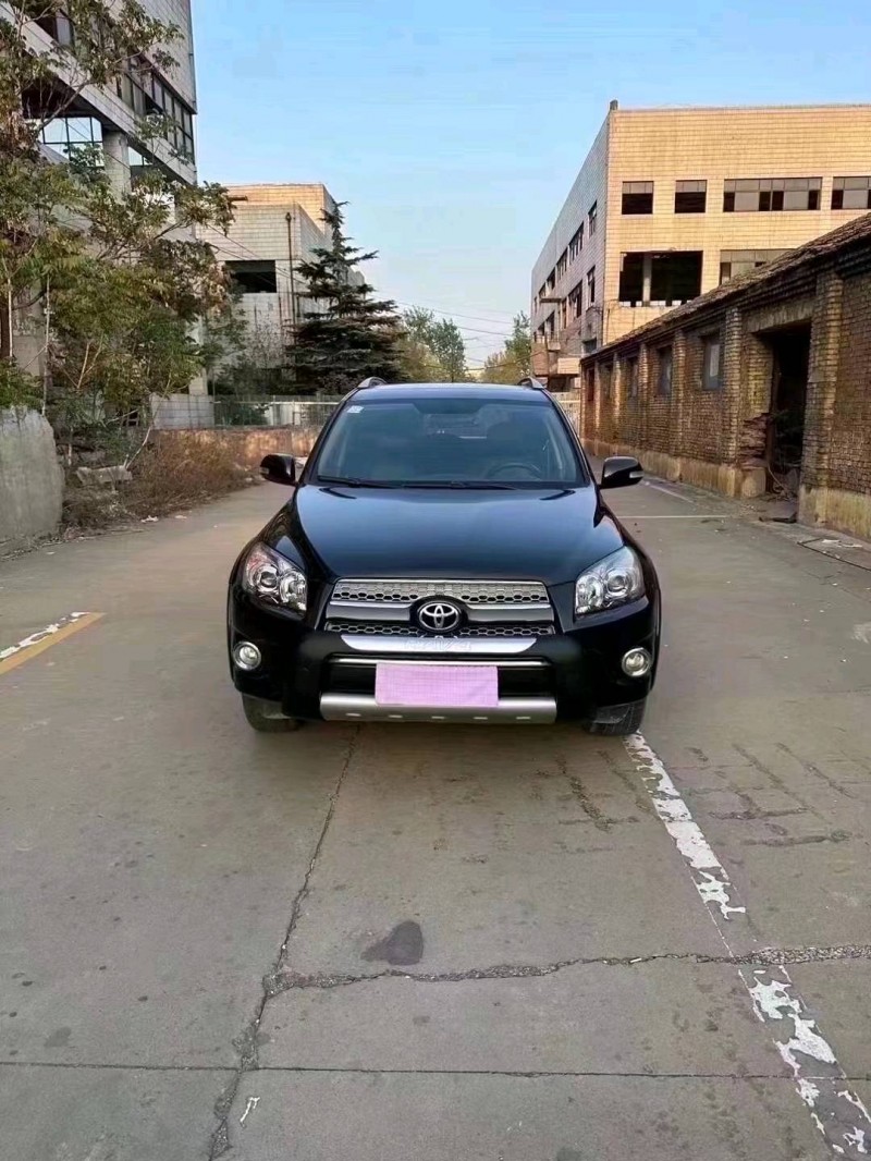 邯郸13年丰田RAV41