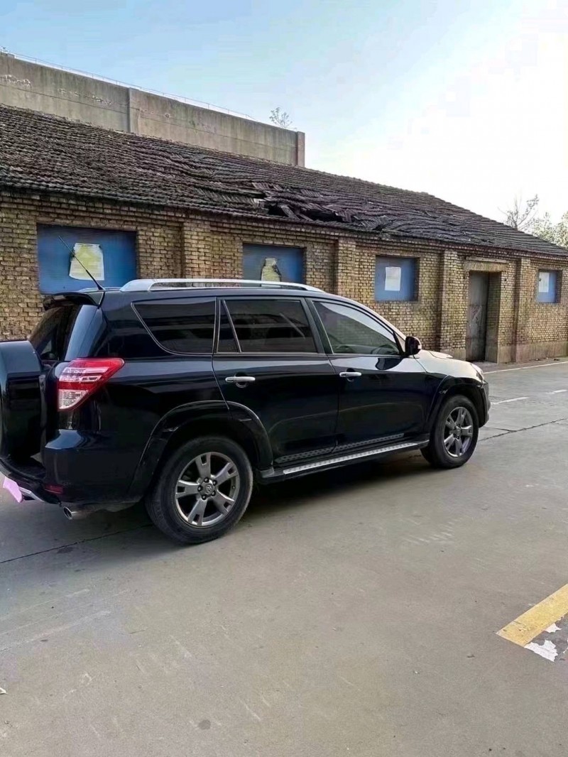 邯郸13年丰田RAV43