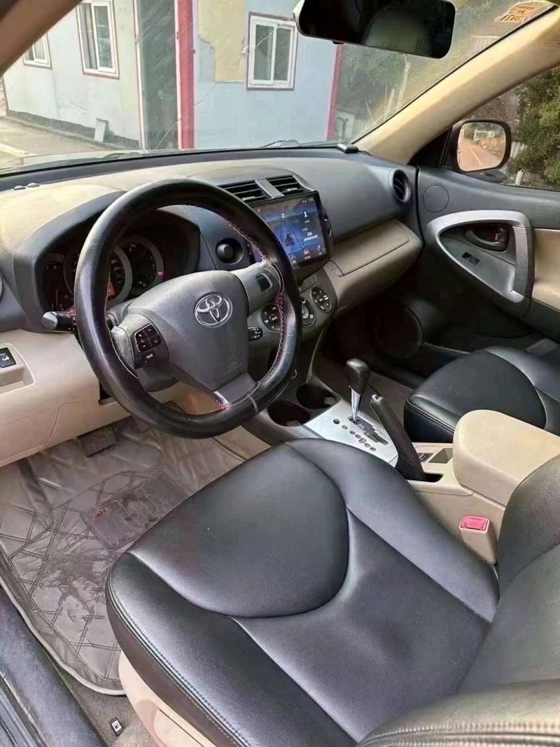 邯郸13年丰田RAV44
