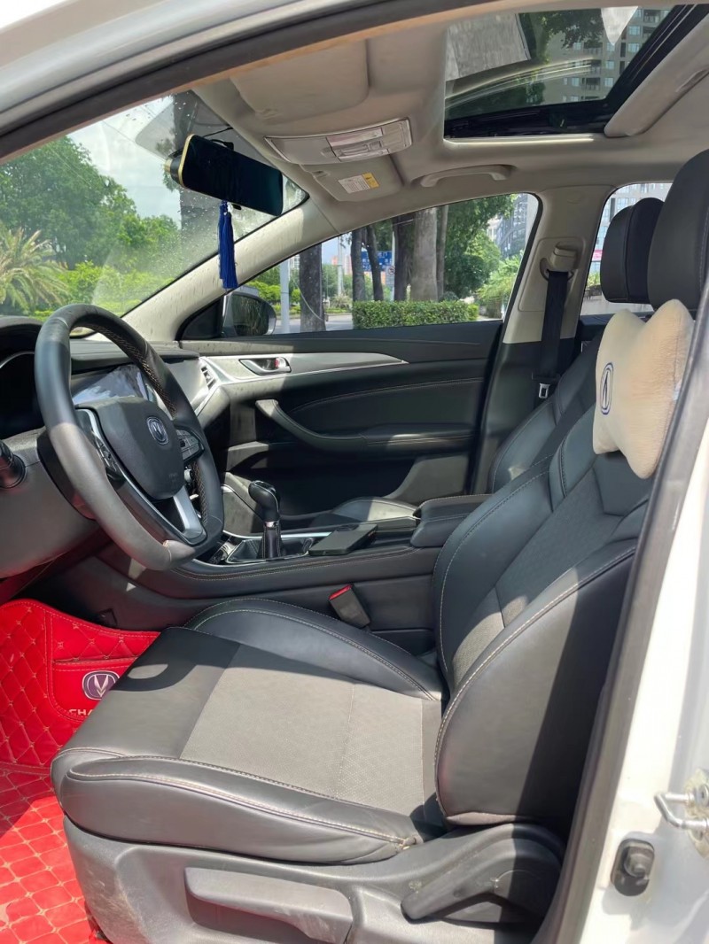 东莞20年长安汽车逸动4