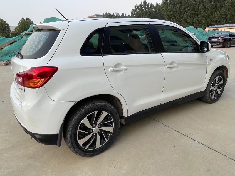 济南17年三菱劲炫8