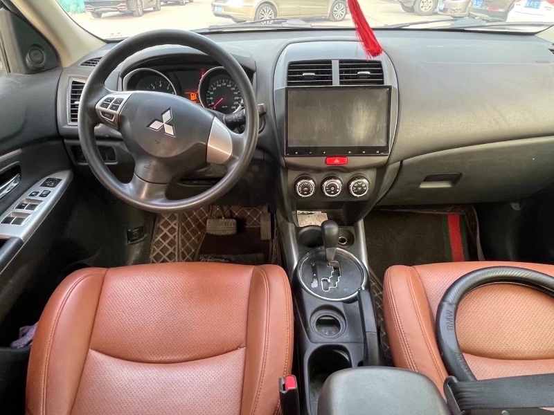 济南17年三菱劲炫9