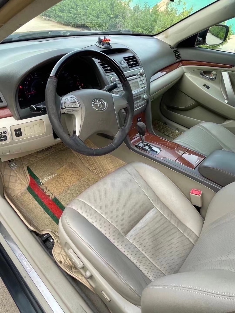 济南14年丰田凯美瑞2