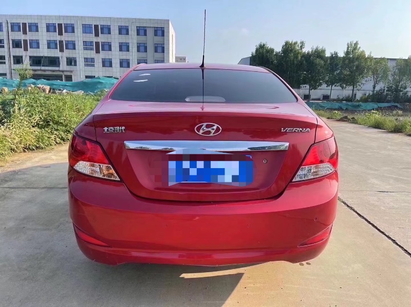 济南13年现代瑞纳9