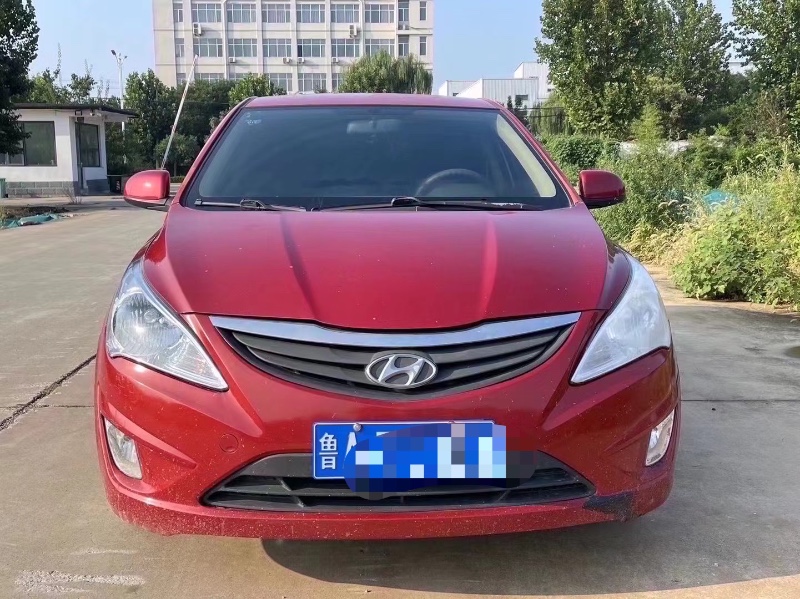 济南13年现代瑞纳1