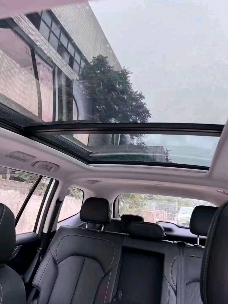 邯郸23年荣威RX87