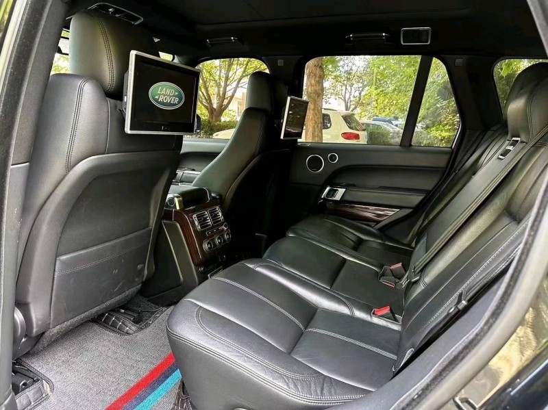 东营17年路虎揽胜行政8