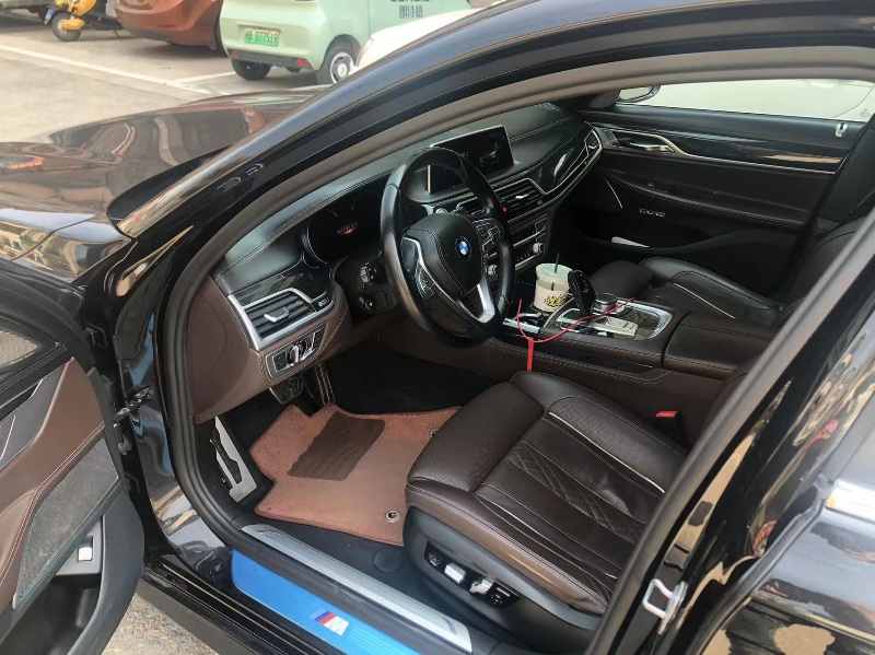 泉州18年寶馬7系3