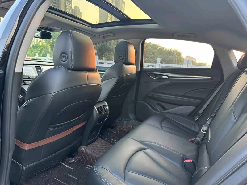 徐州21年别克君越9