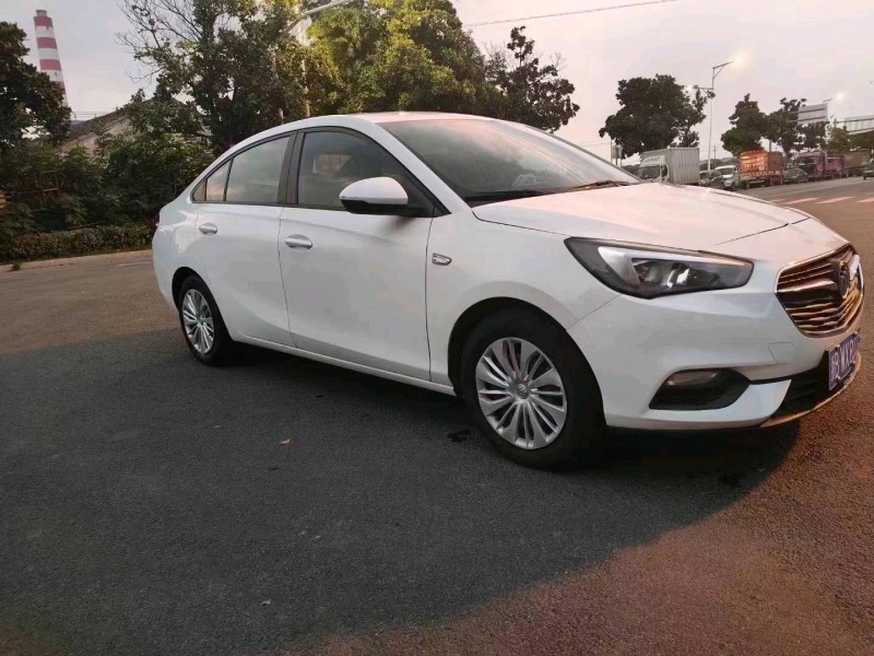 嘉兴19年别克凯越5