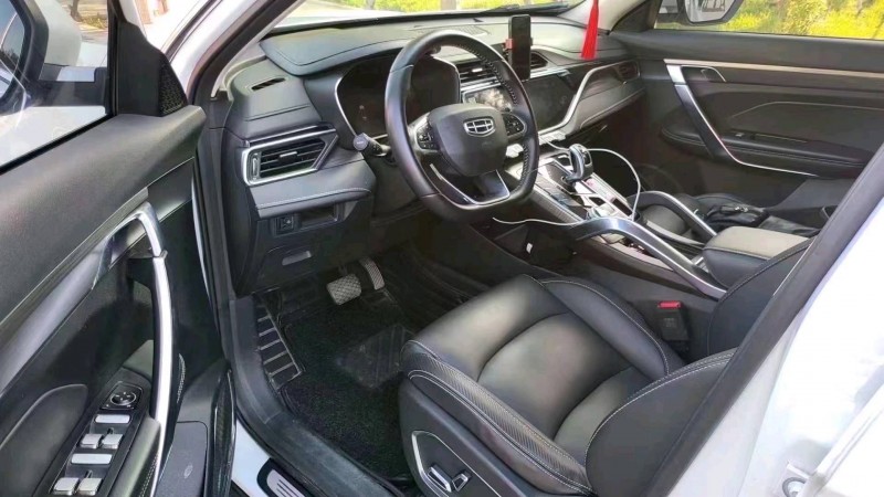 邯郸20年吉利博越8