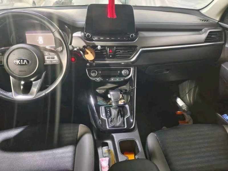 邯郸21年起亚智跑2