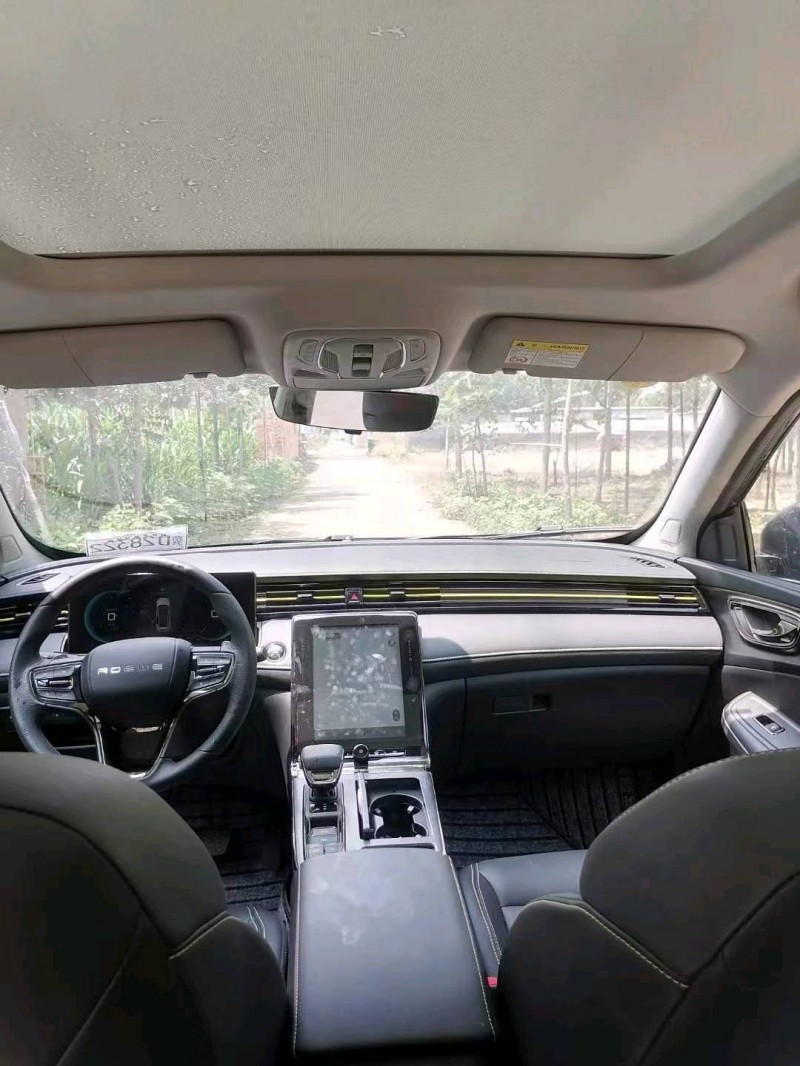 邯郸23年荣威RX52