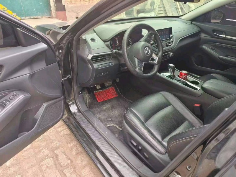 邯郸19年日产天籁5