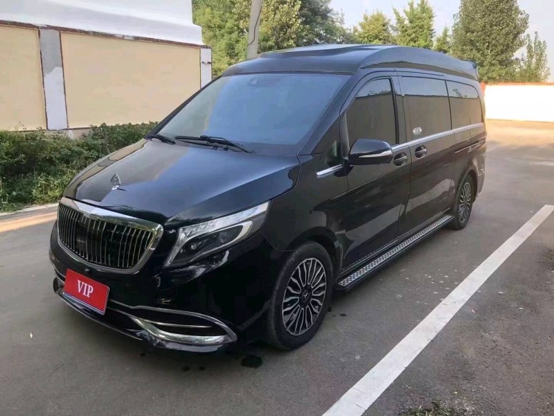 济南18年奔驰威霆5