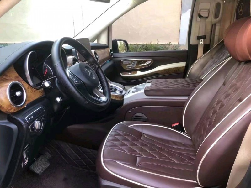 济南18年奔驰威霆7