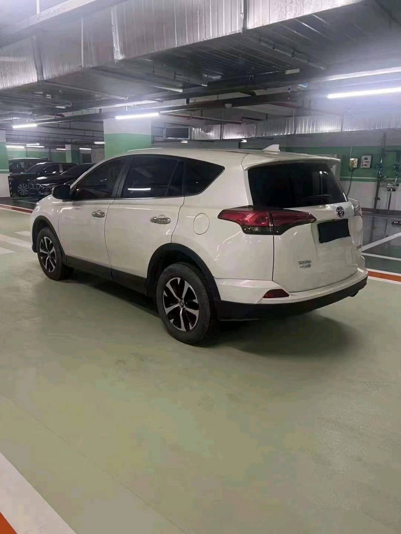 湖州19年丰田RAV4荣放4