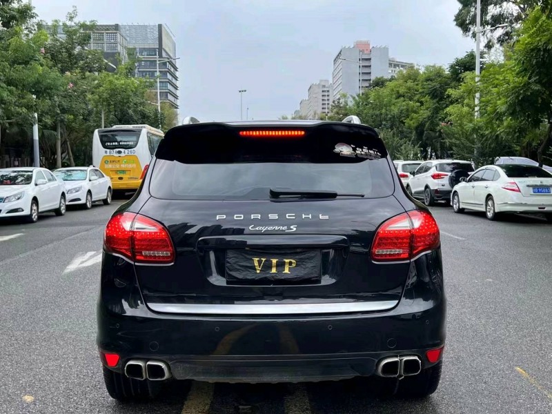 深圳14年保时捷卡宴9