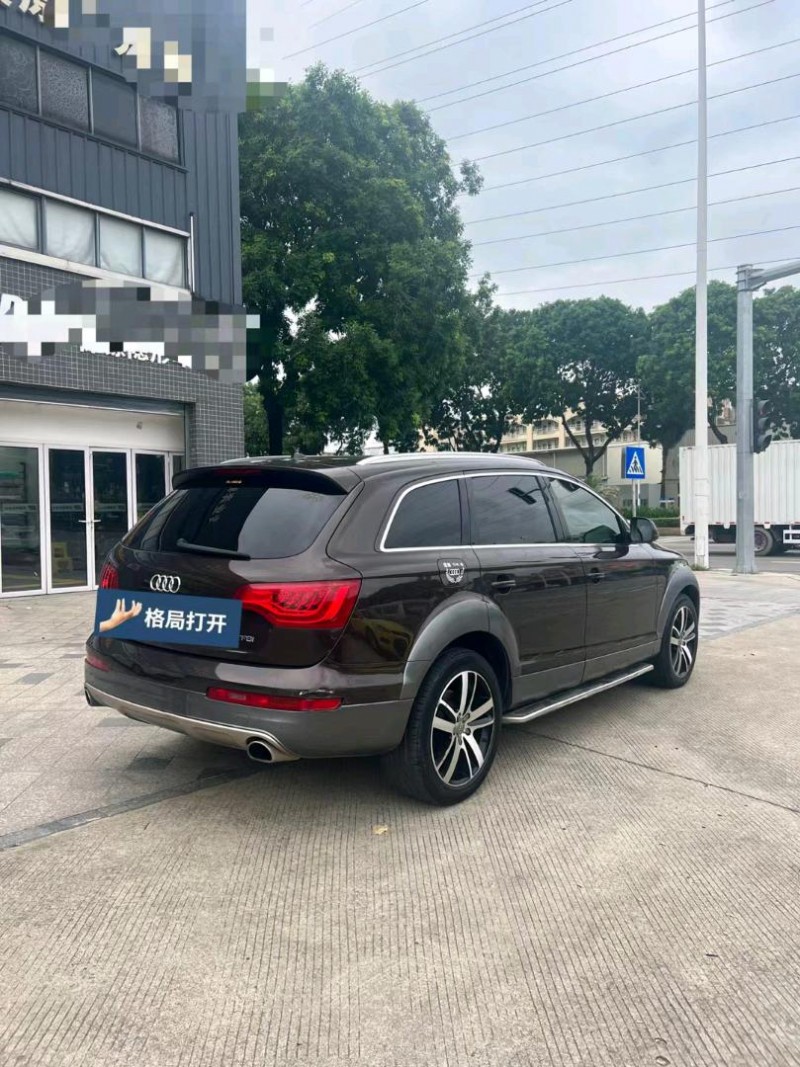 广州10年奥迪Q77