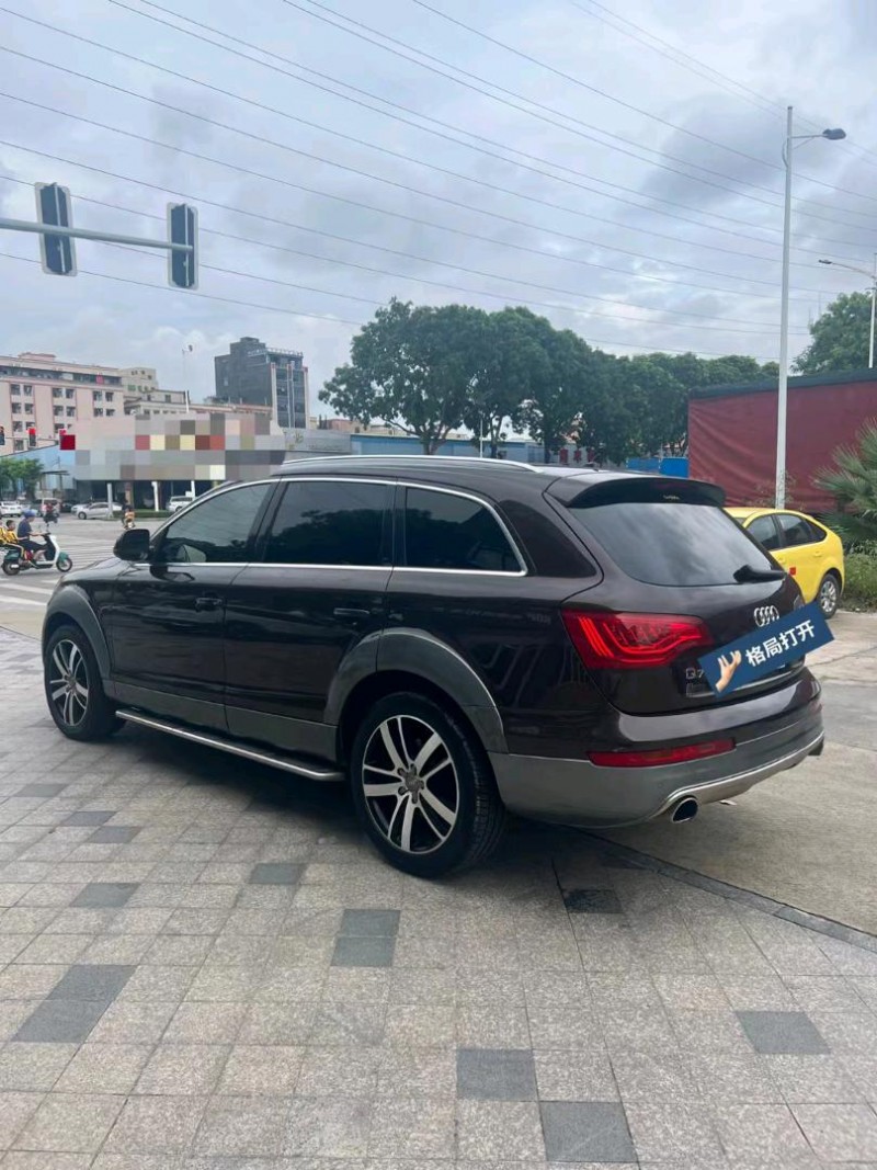 广州10年奥迪Q78