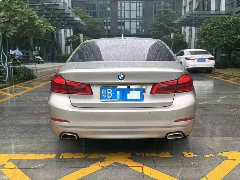 广州18年宝马5系9