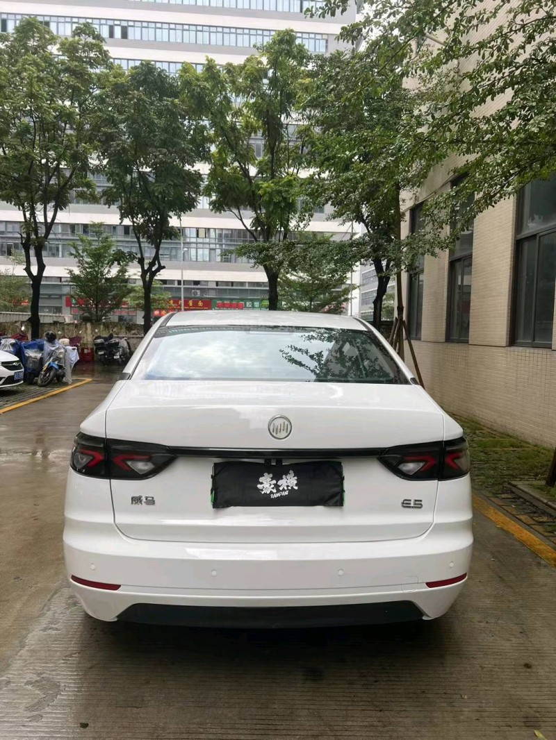 广州21年威马汽车E59