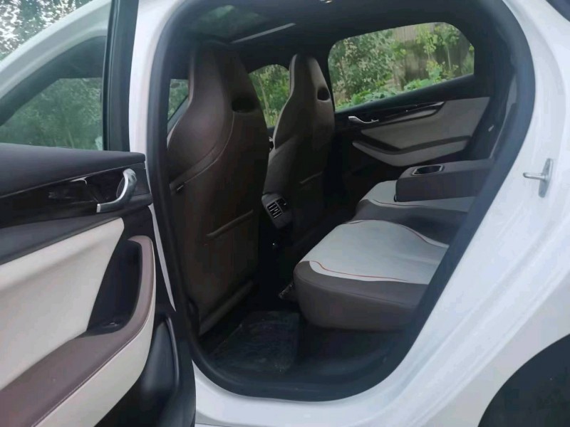 东营23年比亚迪秦2