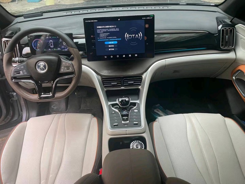 广州22年比亚迪宋3