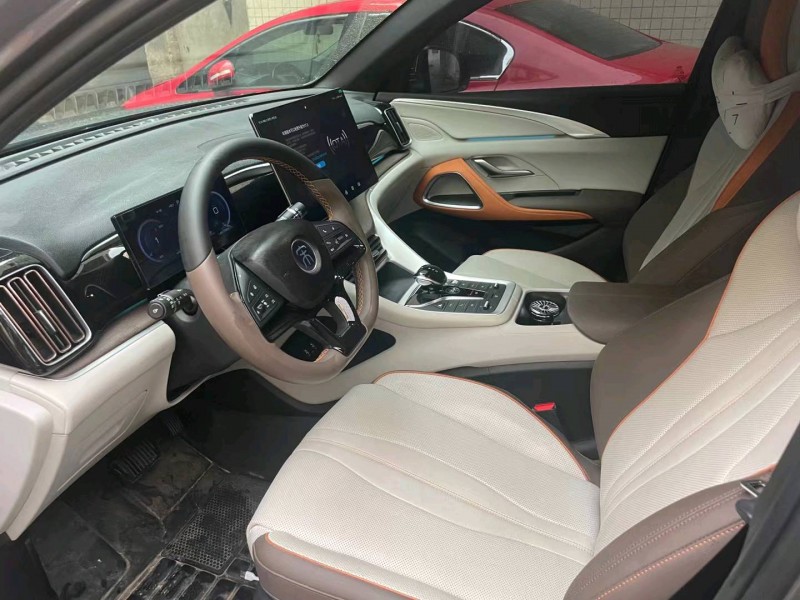 广州22年比亚迪宋5