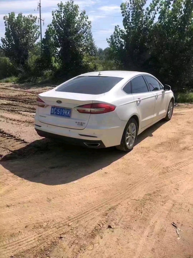 枣庄19年福特蒙迪欧9