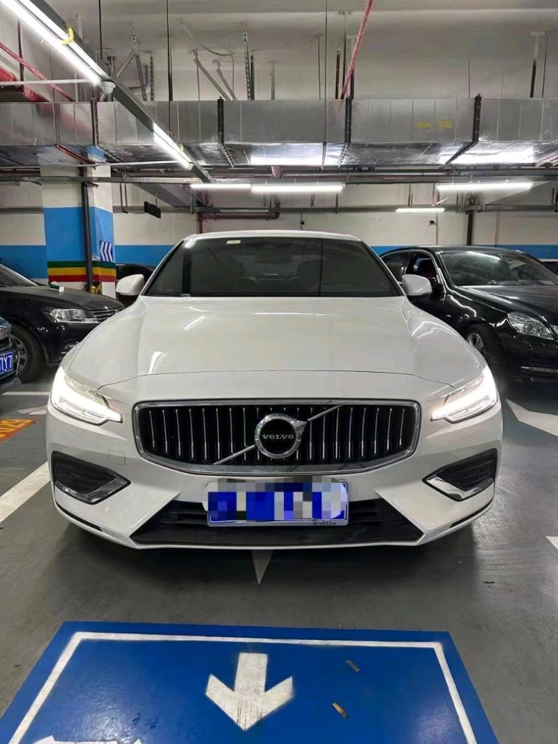 重庆21年沃尔沃S60L1