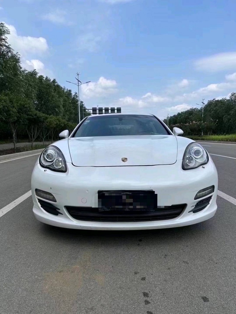 枣庄11年保时捷帕拉梅拉1