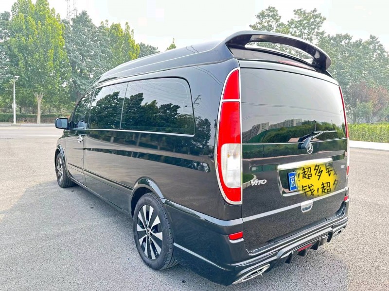 北京15年奔驰威霆8